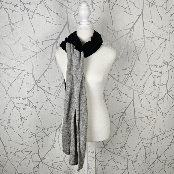 Celeste Black Gray Colorblock 90% Wool 10% Cashmere Knit Scarf - Picture 5 of 7
